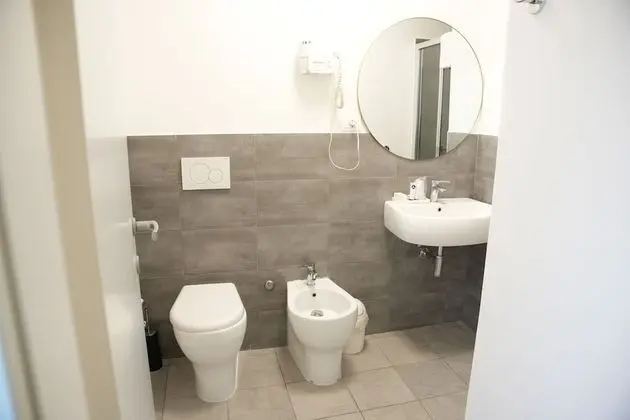 Üç Kişilik Oda