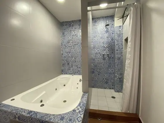 Romantic Süit, Sıcak Su Küveti
