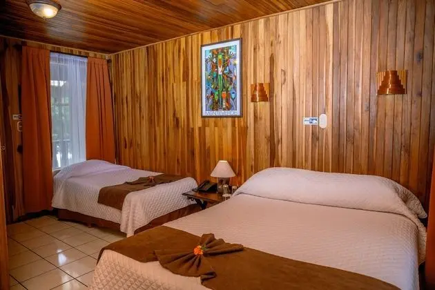 Clasic Room - 1 Queen Bed & 1 Single