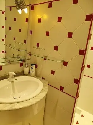 Üç Kişilik Oda (Rouge)