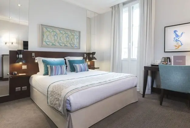 Deluxe Tek Büyük Yataklı Oda