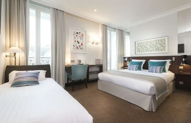 Deluxe Üç Kişilik Oda