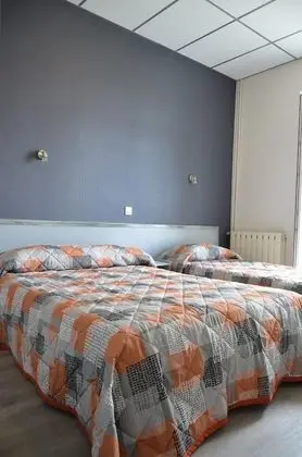 Üç Kişilik Oda
