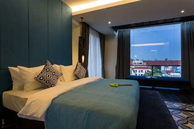 Royal Oda, Teras