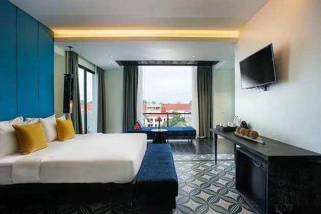 Royal Oda, Teras