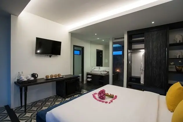 Royal Oda, Teras