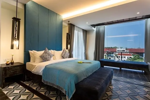 Royal Oda, Teras
