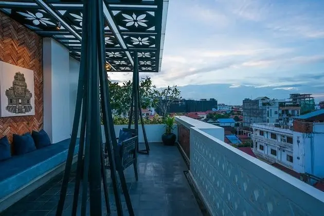 Royal Oda, Teras