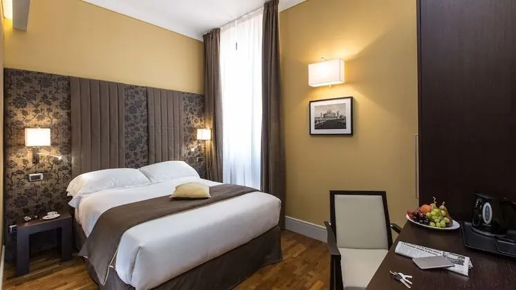 Standard Tek Büyük Yataklı Oda (1 Semi-double Bed)