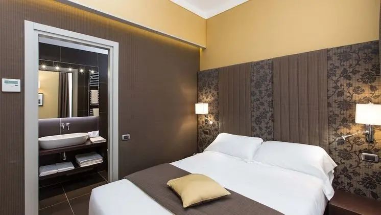 Standard Tek Büyük Yataklı Oda (1 Semi-double Bed)