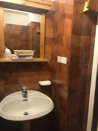 Üç Kişilik Oda