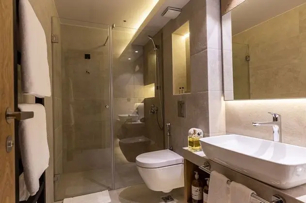 Deluxe Tek Büyük veya İki Ayrı Yataklı Oda