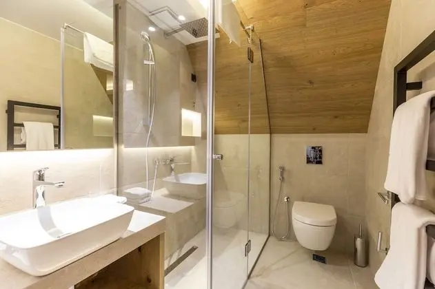 Junior Üç Kişilik Oda