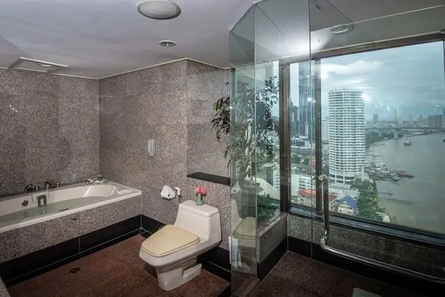 Queen Suite
