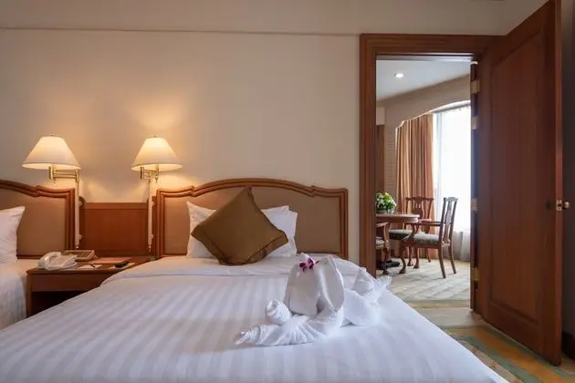 Queen Suite