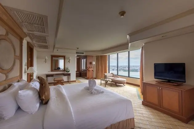 Queen Suite