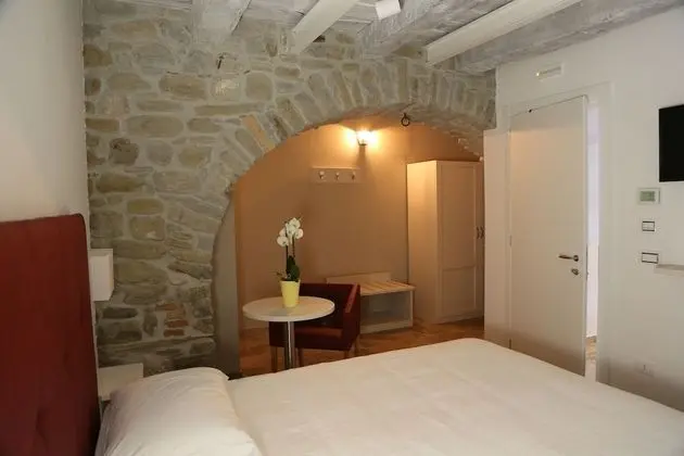 Tek Büyük veya İki Ayrı Yataklı Oda (Agape)