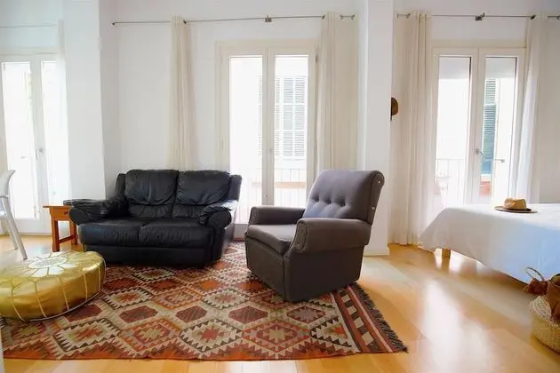 Stüdyo, Balkon