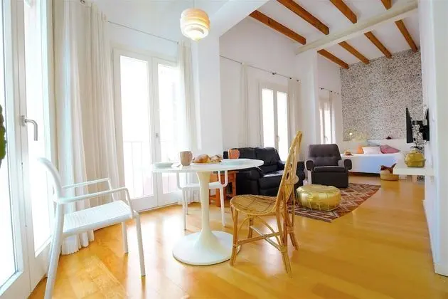 Stüdyo, Balkon