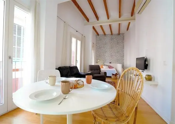 Stüdyo, Balkon