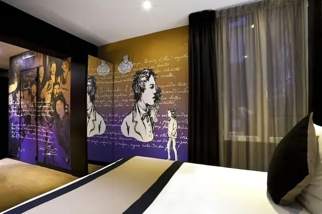 Deluxe Tek Büyük Yataklı Oda