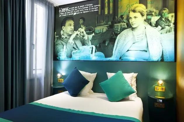 Deluxe Tek Büyük Yataklı Oda