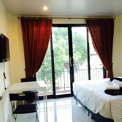 Deluxe Tek Büyük Yataklı Oda