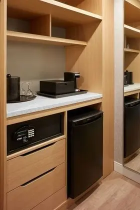 Oda, 2 Çift Kişilik Yatak, Şehir Manzaralı