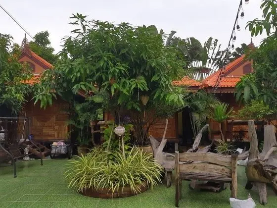 Superior Tek Büyük Yataklı Oda (Pool Access)