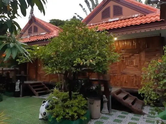 Superior Tek Büyük Yataklı Oda (Pool Access)
