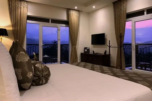 Grand Tek Büyük Yataklı Oda