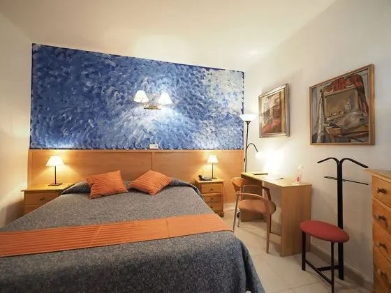 Büyük Yataklı Tek Kişilik Oda (Interior view)