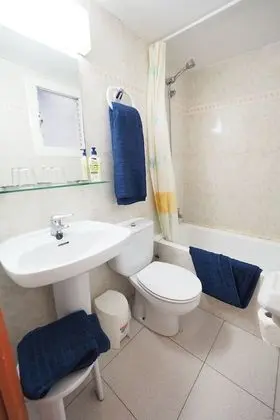 Büyük Yataklı Tek Kişilik Oda (Interior view)