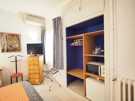 Tek Büyük Yataklı Oda (Interior view)