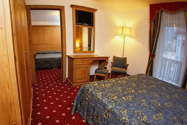 Classic Tek Büyük veya İki Ayrı Yataklı Oda