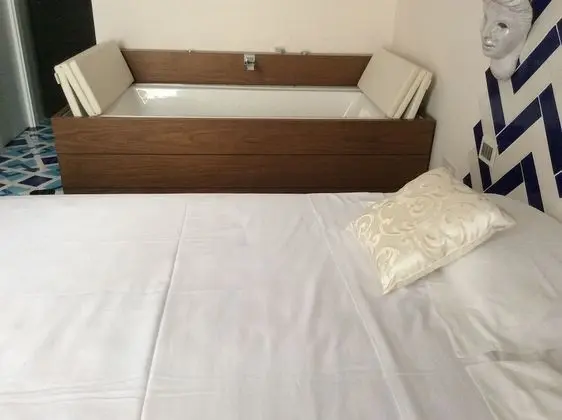 Junior Süit, Jakuzi, Deniz Manzaralı