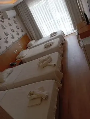 Standart Dört Kişilik Oda