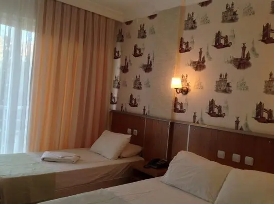 Triple, Şehir Manzaralı
