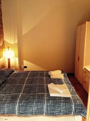 Tek Büyük Yataklı Oda, Ortak Banyo (Verde)