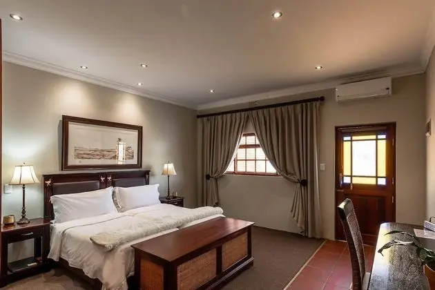 Luxury Tek Büyük Yataklı Oda