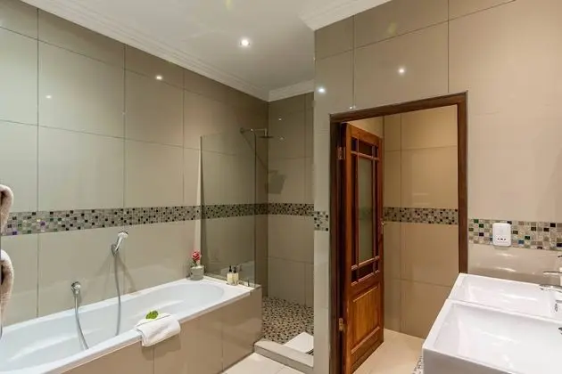 Luxury Tek Büyük Yataklı Oda