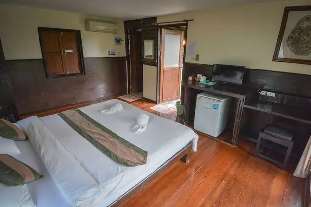 Deluxe Bungalov (A/C - Double Bed)