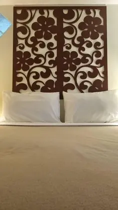 Queen Air Conditioning Room with Garden View