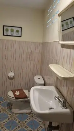 Queen Air Conditioning Room with Garden View