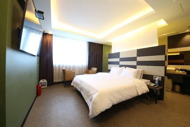 Deluxe Tek Büyük Yataklı Oda