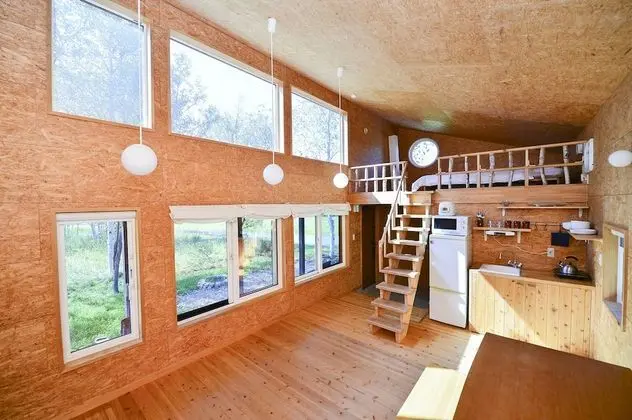 Ev (Private Vacation)
