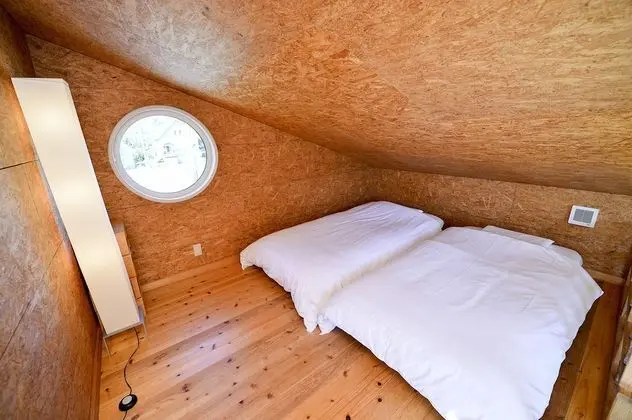 Ev (Private Vacation)