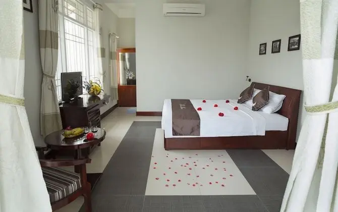 Deluxe Tek Büyük Yataklı Oda, 1 Çift Kişilik Yatak, Şehir Manzaralı