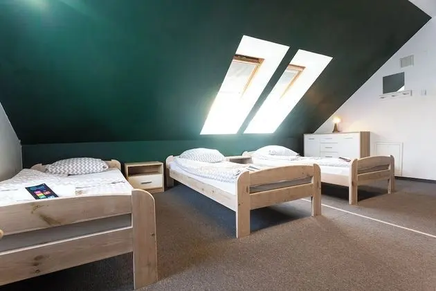 Üç Kişilik Oda, Ortak Banyo