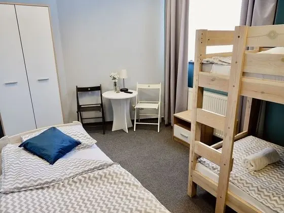 Üç Kişilik Oda, Ortak Banyo